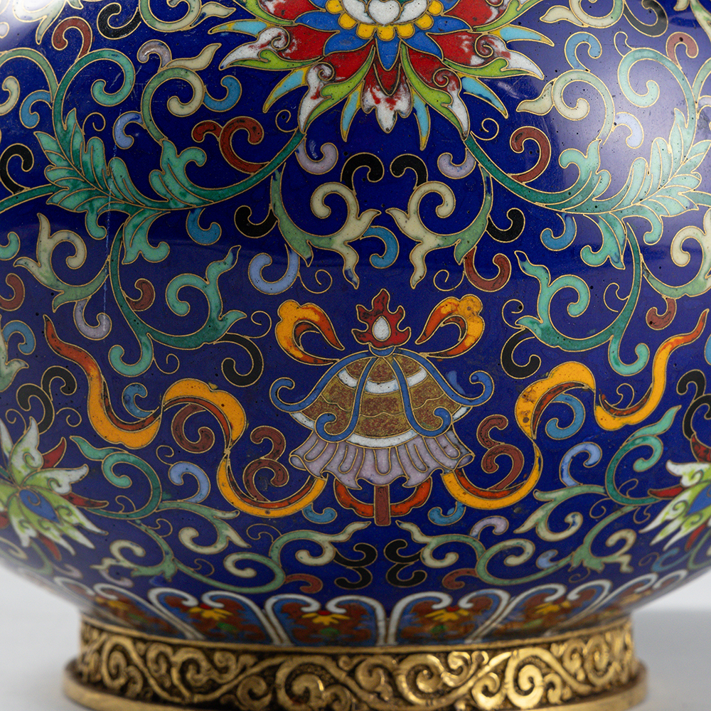 Lot3002 An Exquisite Gilt Bronze Cloisonne Lotus Pattern Eight Treasures Pattern Gourd-Shaped Vase Qing Dynasty, Qianlong Four-character Mark & Period(1735-1796)