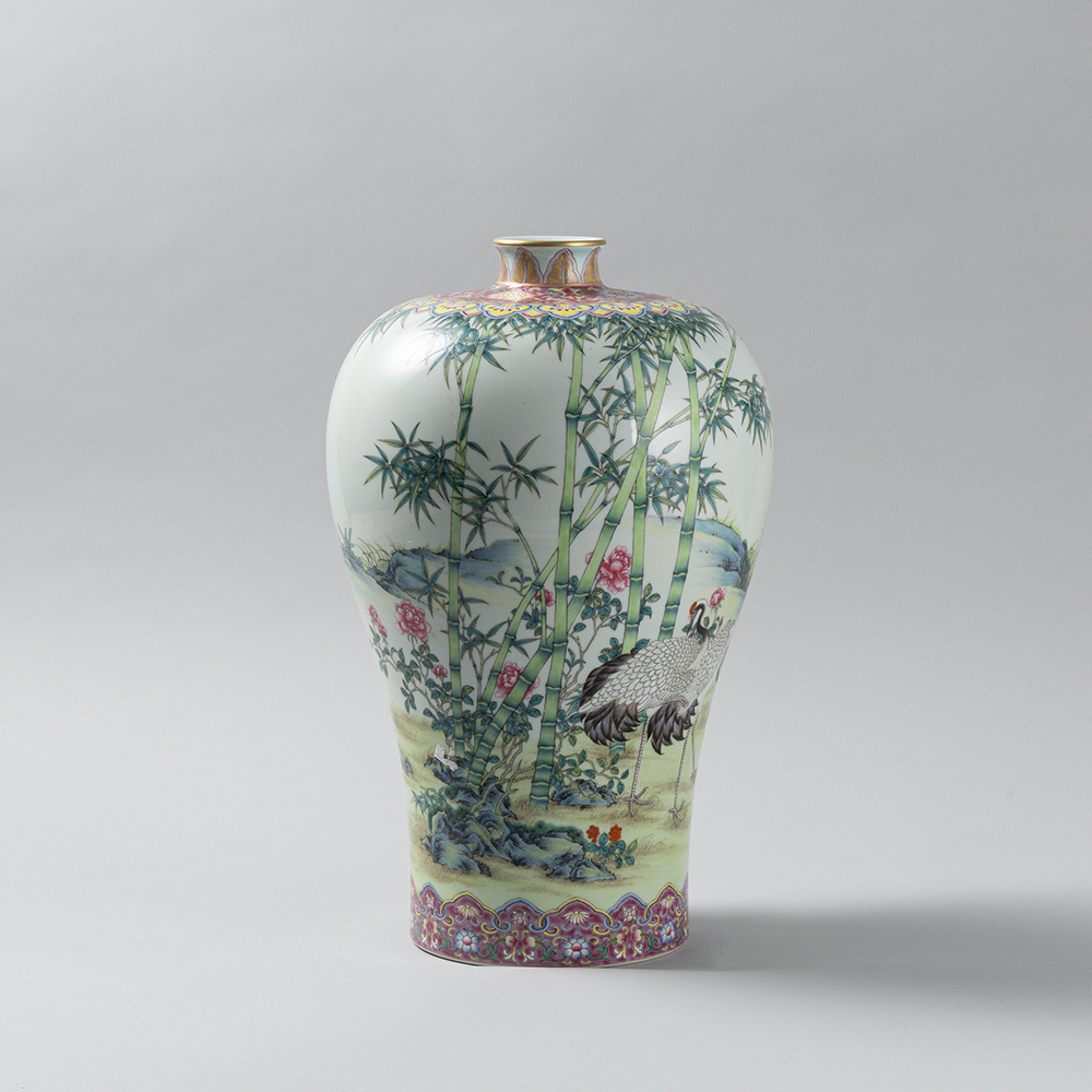 Lot1020 A Precious Famille-Rose Bamboo and Crane Pattern Vase Qing Dynasty,Yongzheng Six-character& period(1722-1735)