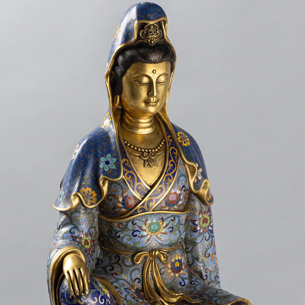 Lot3004 An Exquisite Gilt Bronze Cloisonne Statue of Avalokitesvara Qing Dynasty, China Qianlong Four-character Mark Period(1735-1796)