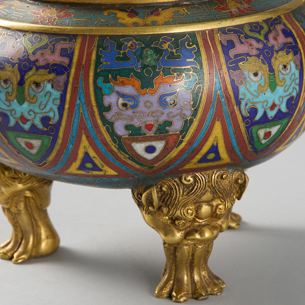 Lot3006 An Exquisite Gilt Bronze Cloisonne Beast-Face Pattern Double-Ears and Tripod Censer  Qing Dynasty, Qianlong Four-character Mark & Period(1735-1796)