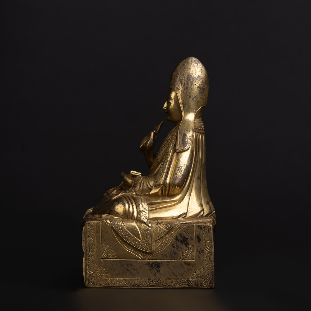 Lot3008 A Rare Gilt Bronze Statue of Tsongkhapa Late Qing Dynasty(청나라 후기)