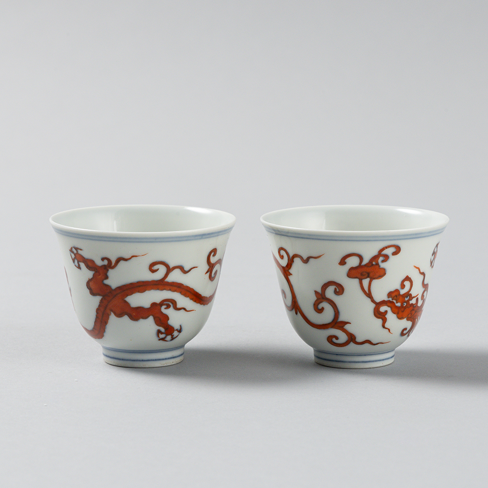 Lot1060 A Pair of Exquisite Iron-Red Dragon Pattern Cup Chenghua Six-character Mark Period(1465-1487)