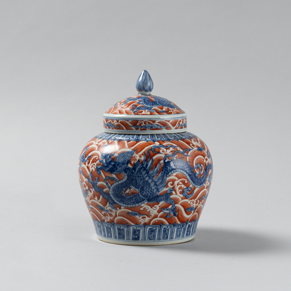 Lot1073 An Exquisite Blue and White Iron-Red Seawater and Dragon Pattern with Cover Jar Ming Dynasty(1368-1644)